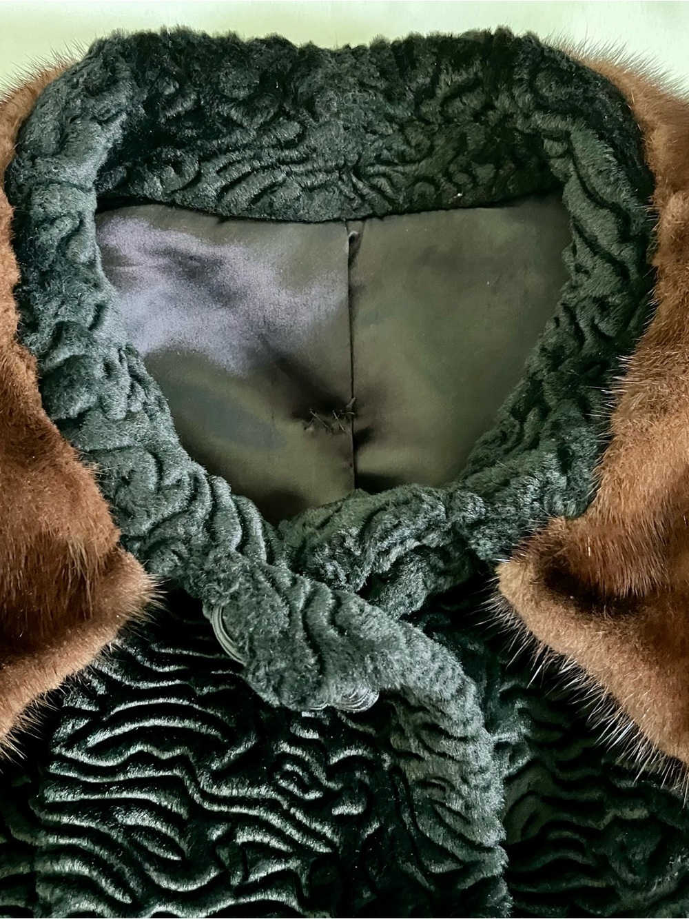 Retro Swing Faux Persian Lamb Coat with Brown Real Mink Fur Collar - Picture 5 of 6